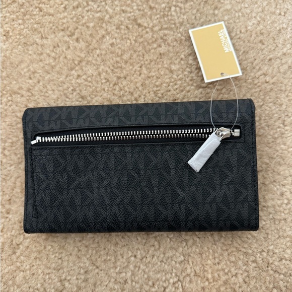 NWT Michael Kors wallet - Picture 4 of 4